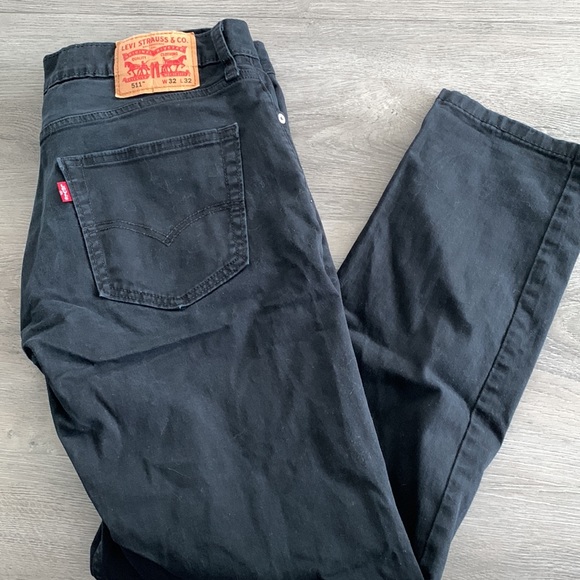 Black Levi Jeans - Picture 2 of 2